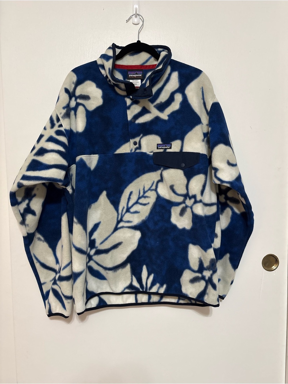PATAGONIA MEN'S BLUE HAWAIIAN FLORAL SYNCHILLA SNAP T SZ L